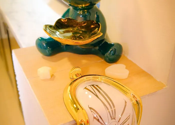 Romantic نابولي